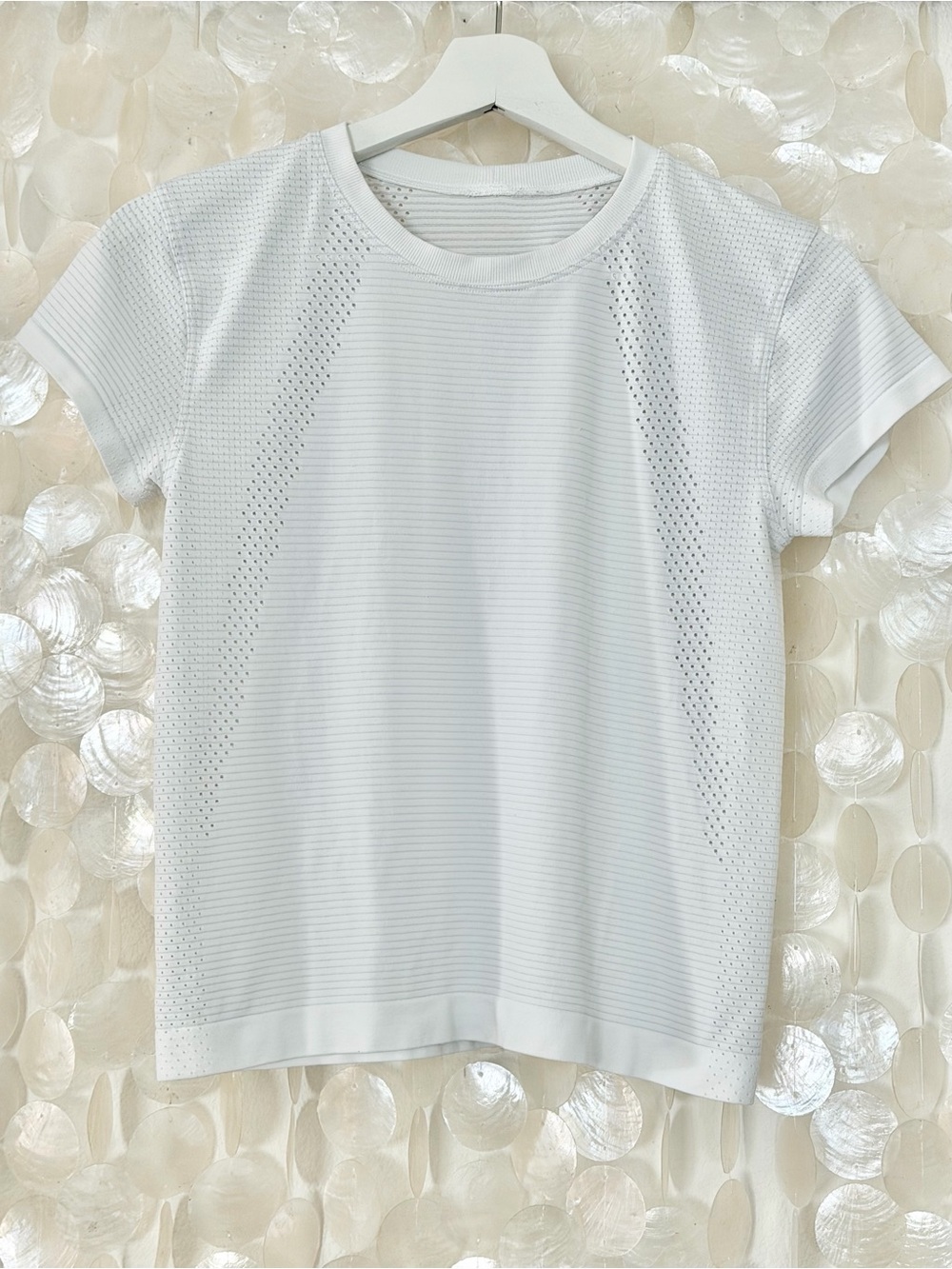 Lululemon Swiftly Short Sleeve Tee Women’s size 4